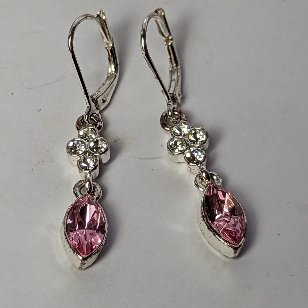 🩷 Petal Pink Rhinestone Marquis cut 2.5" dangle silver tone hook clasp earrings